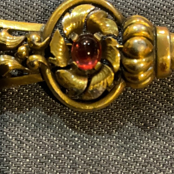 Vintage gold skeleton, key brooch with gem - Picture 8 of 8